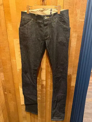 어태치먼트 청바지 사이즈 3