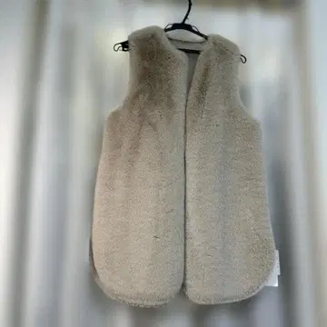 MARIED'OR 베이지 플리스 베스트