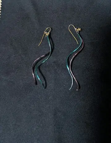 NEEDY GIRL OVERDOSE 초텐쨩의 귀걸이