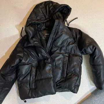 ZARA 후드 부착 여성용 블랙 다운 자켓 S 사이즈