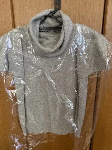 UNIQLO 캐시미어 터틀넥 스웨터 그레이