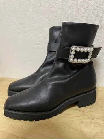 다이애나 볼륨 스트레치 부츠 펄 블랙