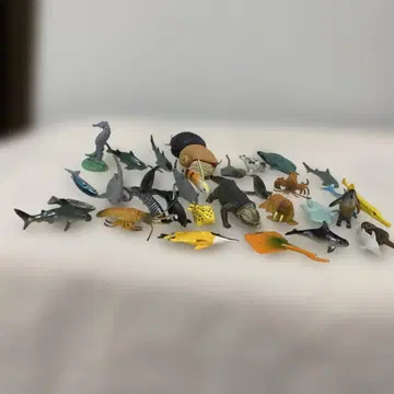 물 속 생물 피규어(3) 33개 묶음 판매(중고품)