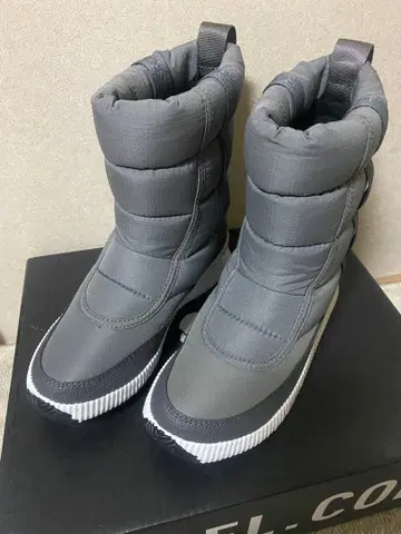 컨디션 최상 SOREL 방수 그레이 다운 부츠 24.0