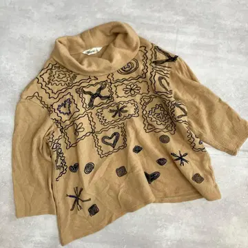 새상품급 블루이시비스 자수 디자인 니트 스웨터 브라운 계열 울 개성파