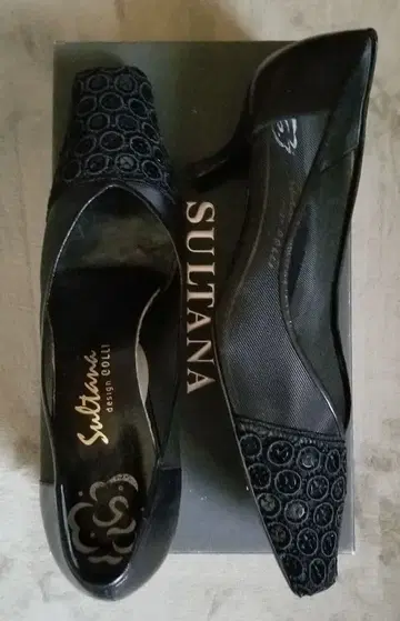 자수 메쉬 가죽 이탈리아제 블랙 하이힐 Sultana 37.5