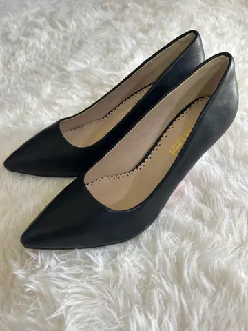 블랙 스틸레토 하이힐