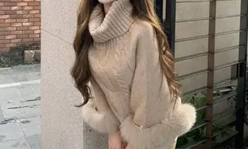 베이지 터틀넥 니트 M 사이즈