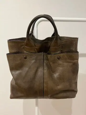 마가렛호웰 아이디어 가죽 토트백 카키