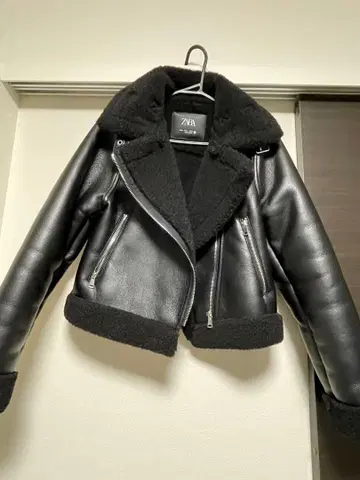 ZARA 가죽 라이더 자켓 블랙
