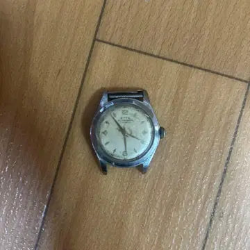 1950년 ETTA 17석 기계식 수동 와인딩 시계 아이보리 다이얼
