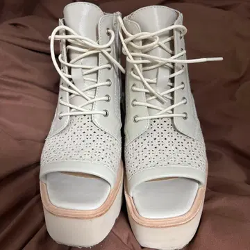 키다리 아저씨 통굽 부츠 샌들