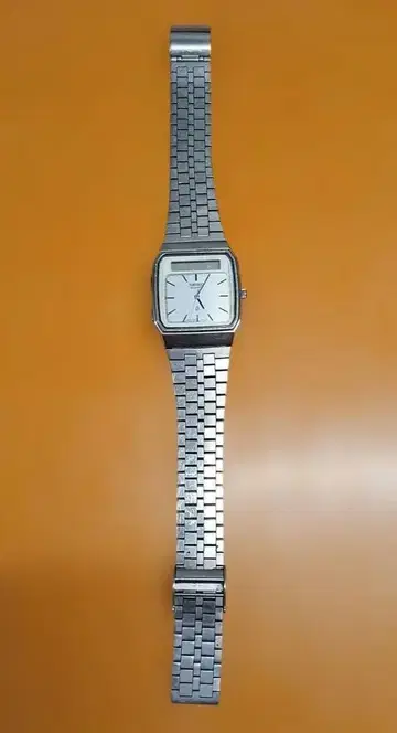 세이코 쿼츠 손목시계 실버