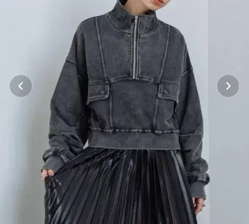 JEANASIS 다크 그레이 크롭 맨투맨