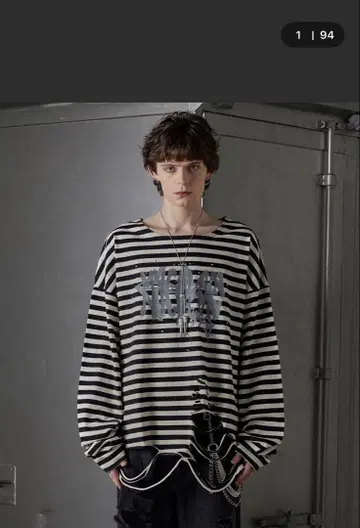 [ Grancy ] 올 패턴 큐빅 그래픽 롱 T 그랑 L