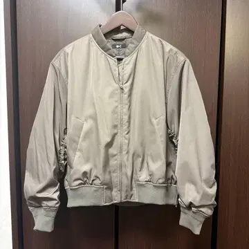[ UNIQLO ] :C 봄버 자켓 L