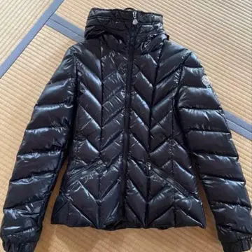 MONCLER 블랙 다운 자켓