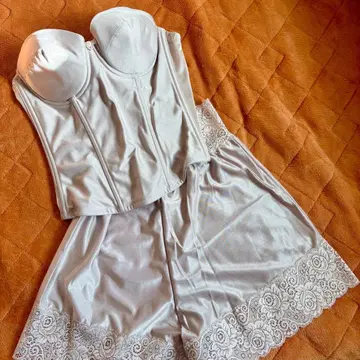 비앙쥬 브라이덜 이너 상하의 세트 레이스 포함 코르셋 D70