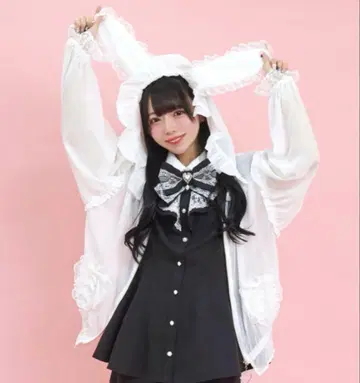 시크릿허니 토끼 귀 프릴 쉬폰 후드티 화이트