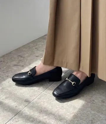 ORiental TRaffia 스퀘어토 비트 모티브 로퍼