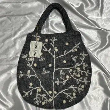 [ 새상품 미사용 ] TANABANA 펠트 핸드백 택 포함