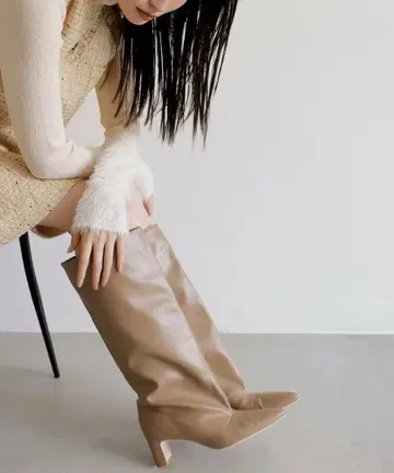 새상품 VIS Juze 와이드 롱 부츠 L 베이지 스틸레토