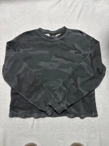 즉시 품절 모델 L 사이즈 BELVET 카모플라쥬 패턴 긴팔 트레이닝복