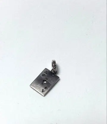 ROYAL ORDER 카드놀이 목걸이 탑