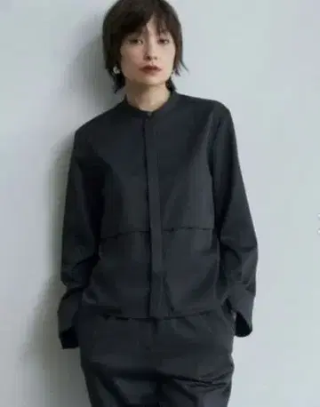 ICB [세탁 가능] 웜 새틴 크롭 셔츠 택 포함