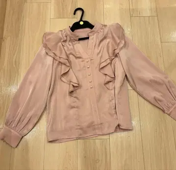 새상품 토코 클로젯 블라우스 프릴 달린 핑크 긴팔