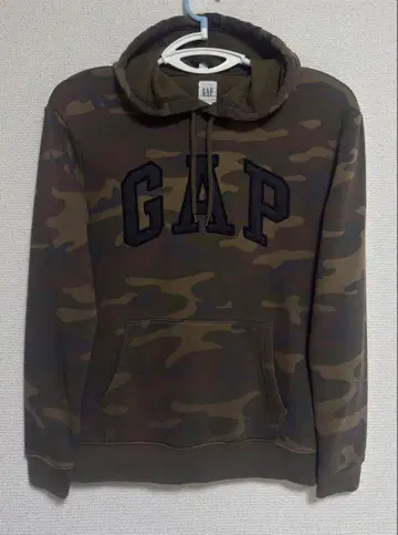 GAP 카모 패턴 후드 부착 후드티