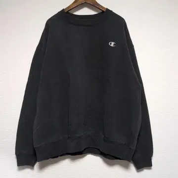 Champion 블랙 맨투맨 트레이닝복