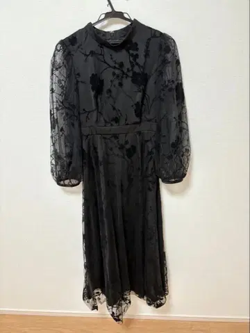 블랙 플라워 자수 시스루 원피스 M 사이즈