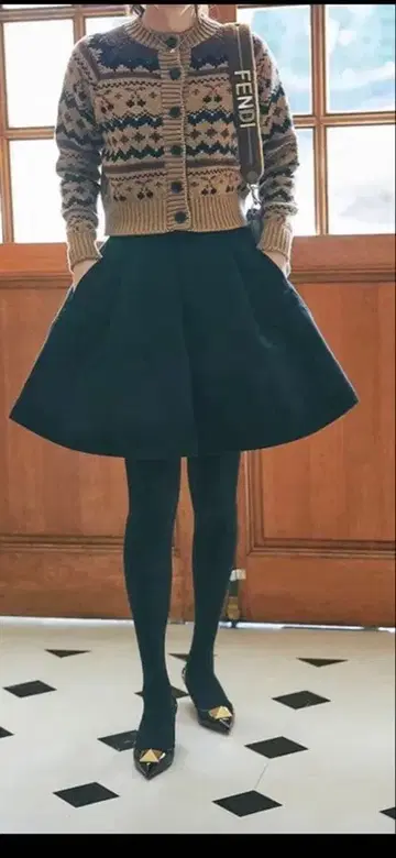 SEVEN TEN 세븐텐 하이웨스트 플레어 큐롯