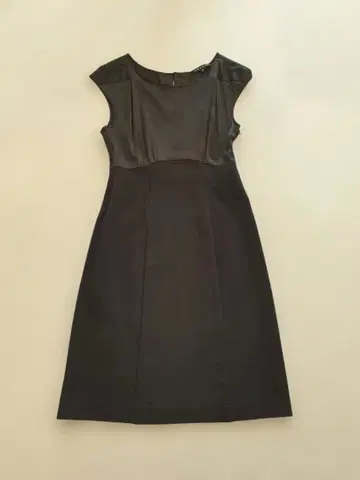 theory 띠어리 슬리브리스 원피스 블랙 M ~ L 실크