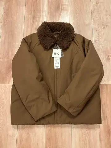 새상품 택 포함 UNIQLO M 사이즈 퍼프 테크 자켓 브라운