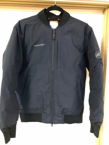 마무트 플로베르그 인슐레이션 봄버 자켓 M 사이즈 컨디션 최상