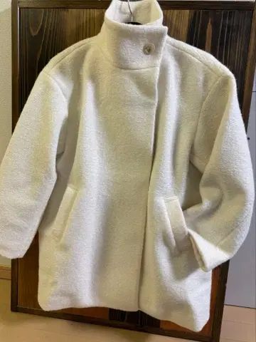 특가 LAGUNAMOON 숏 샤기 스탠드 카라 코트 초미 화이트