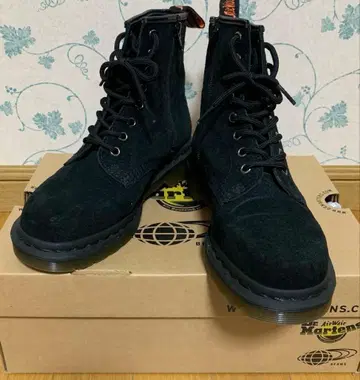 레어 새상품급 Dr.Martens beams 콜라보 스웨이드 숏부츠