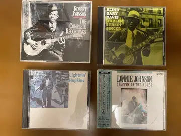 블루스 CD 4장 묶음 판매입니다.