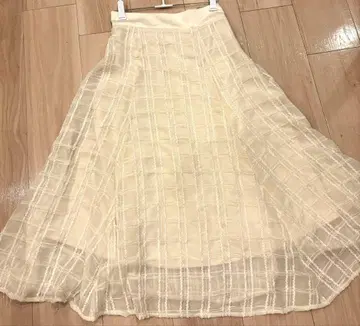 새상품 토코 클로젯 아이보리 라메 믹스 롱 스커트