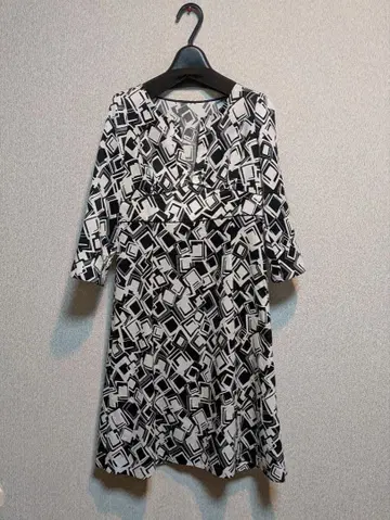 리플렉트 올 패턴 원피스 모노톤