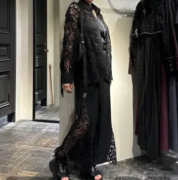 HARE 플라워 레이스 절개 팬츠