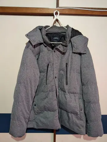 그레이 후드 부착 다운 자켓