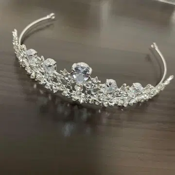 BRIDE ME 티아라와 귀찌 세트