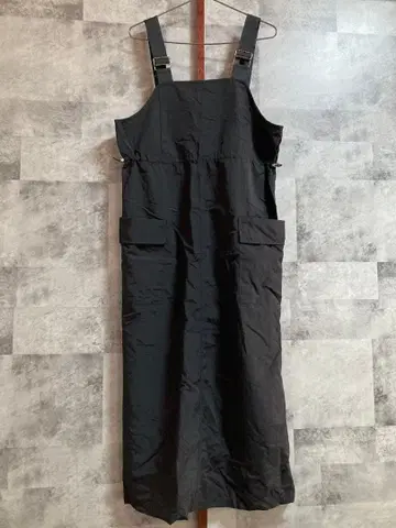 미사용 새상품 오버롤 스커트 허리밴딩(조정 가능) 블랙 M