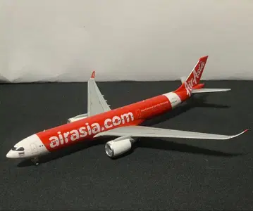 Phoenix A330-300 AirAsia HS-XJA 1/400