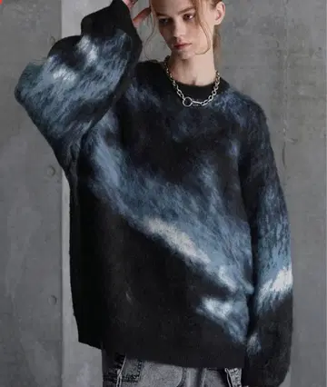 [ SERACE ] 루즈 실루엣 추상 샤기 니트 블루 L