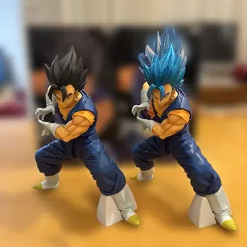 베지트 피규어 2체 세트 흑발 청발