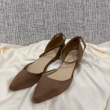 [ 새상품급 ] 브라운 벨로아 펌프스